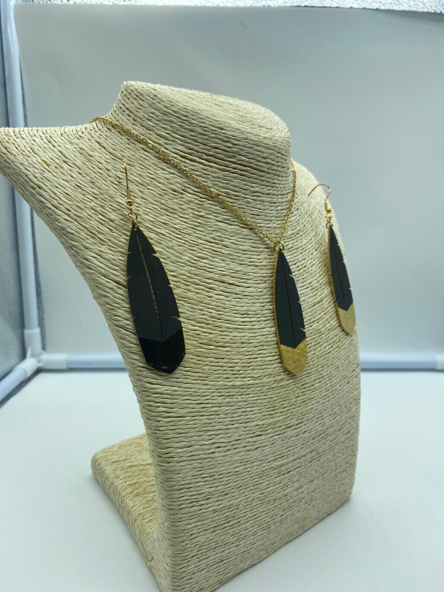 Huia Jewellery Set