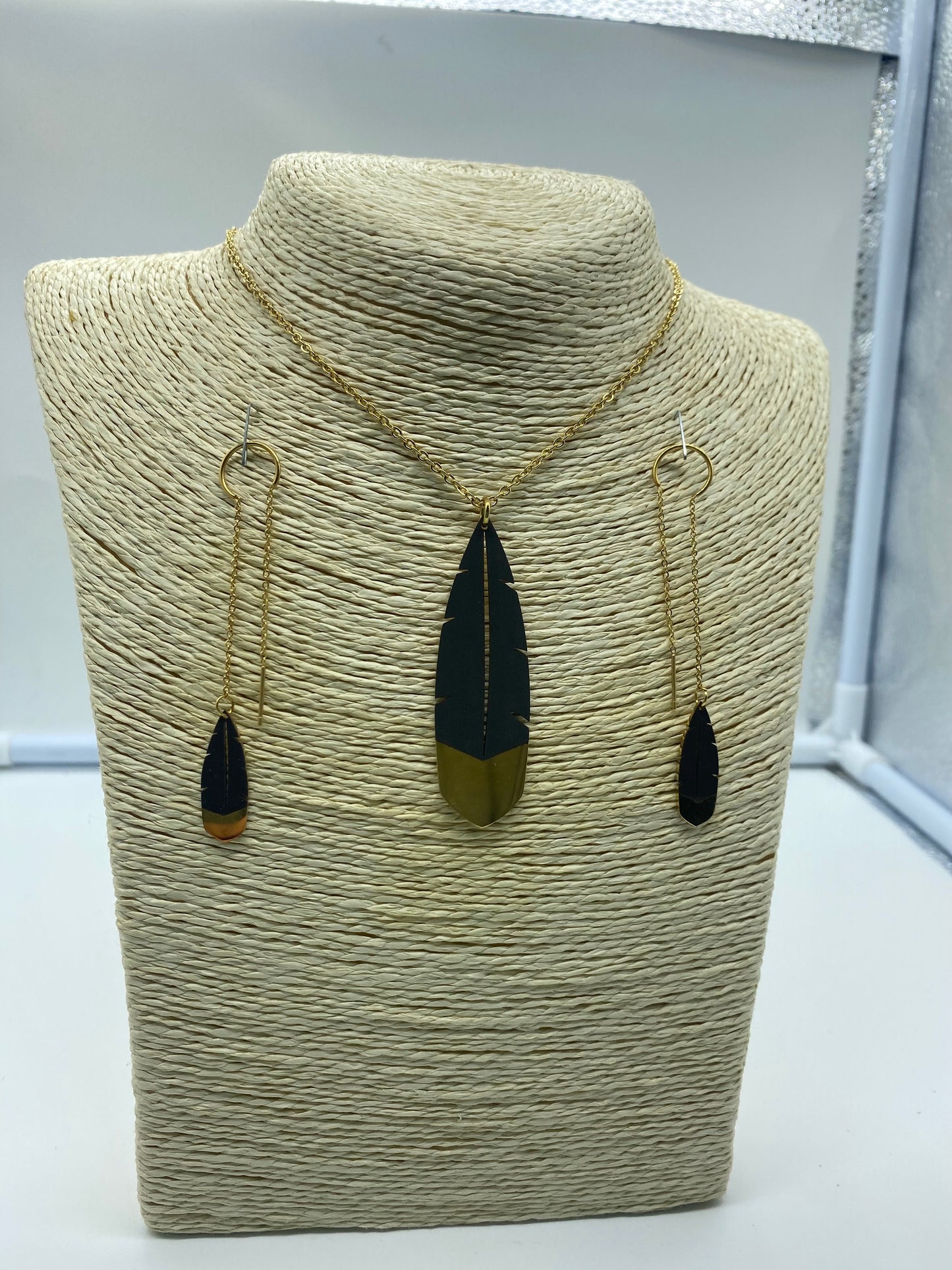 Huia Jewellery Set