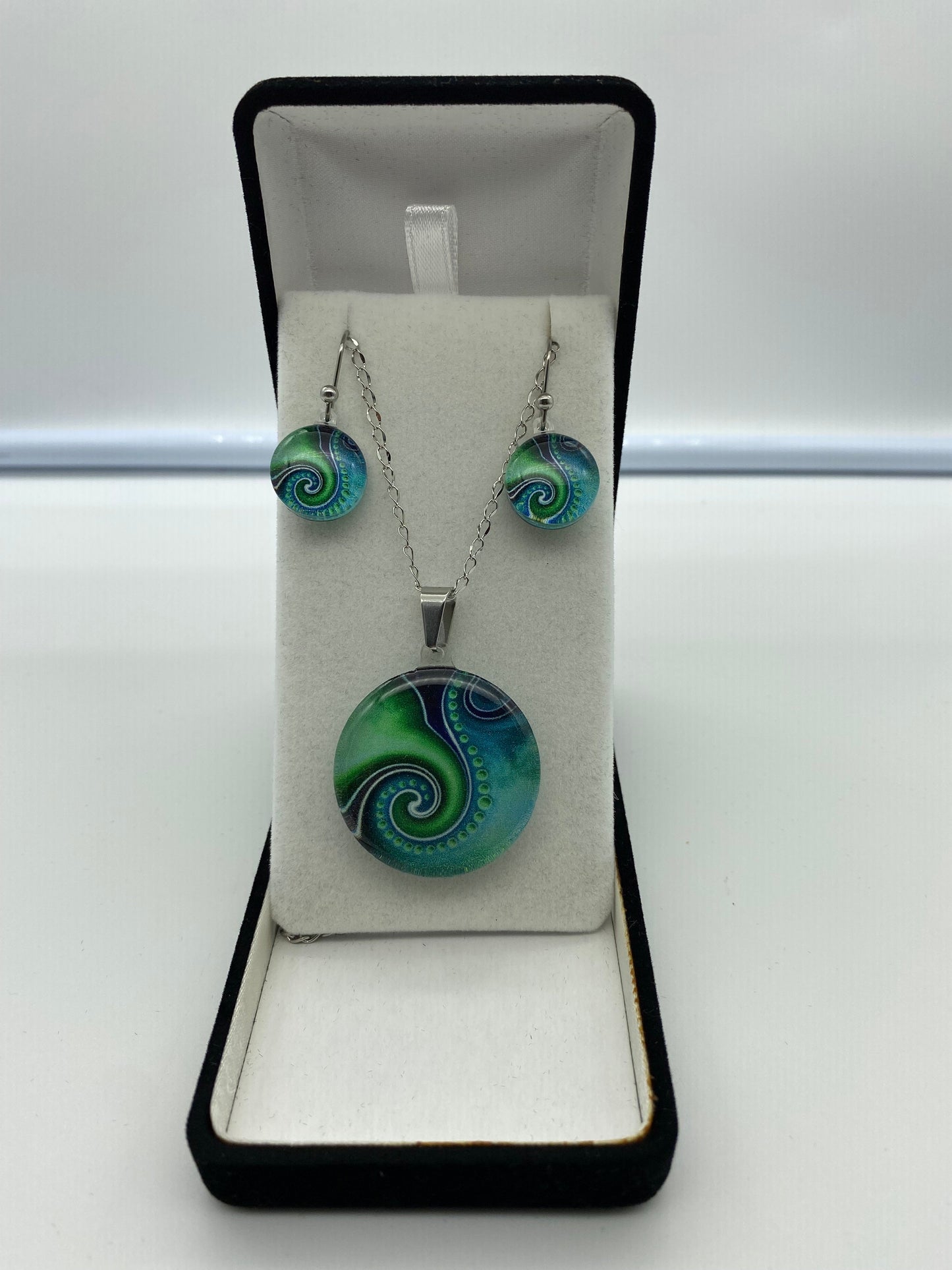 Resin Pendant and Earring Set #4