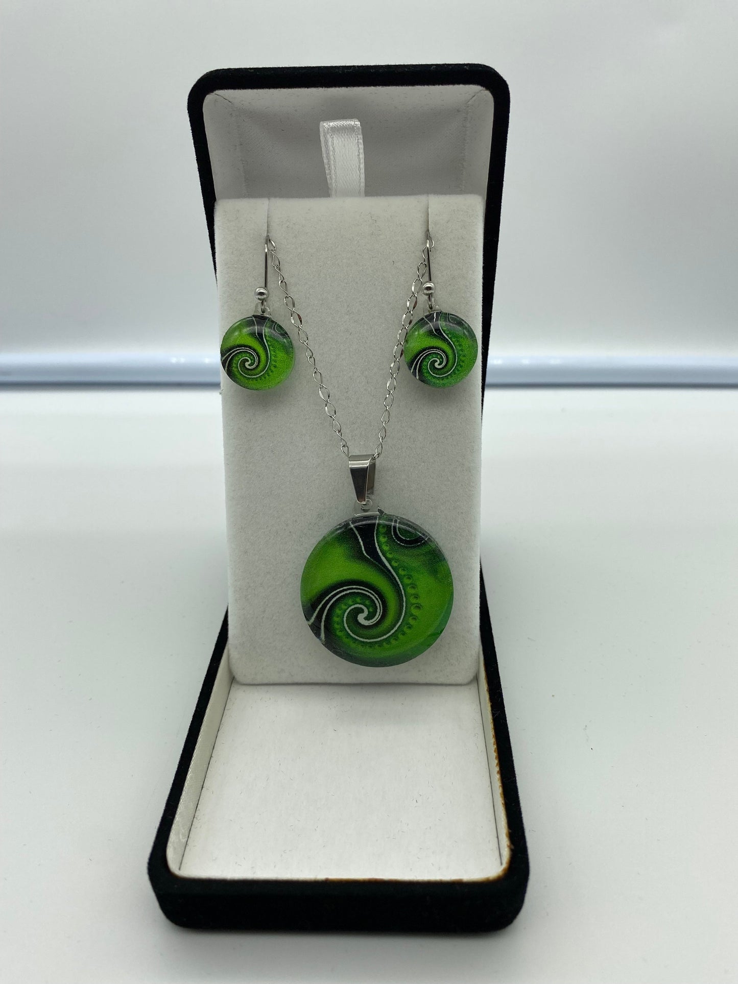 Resin Pendant and Earring Set #4