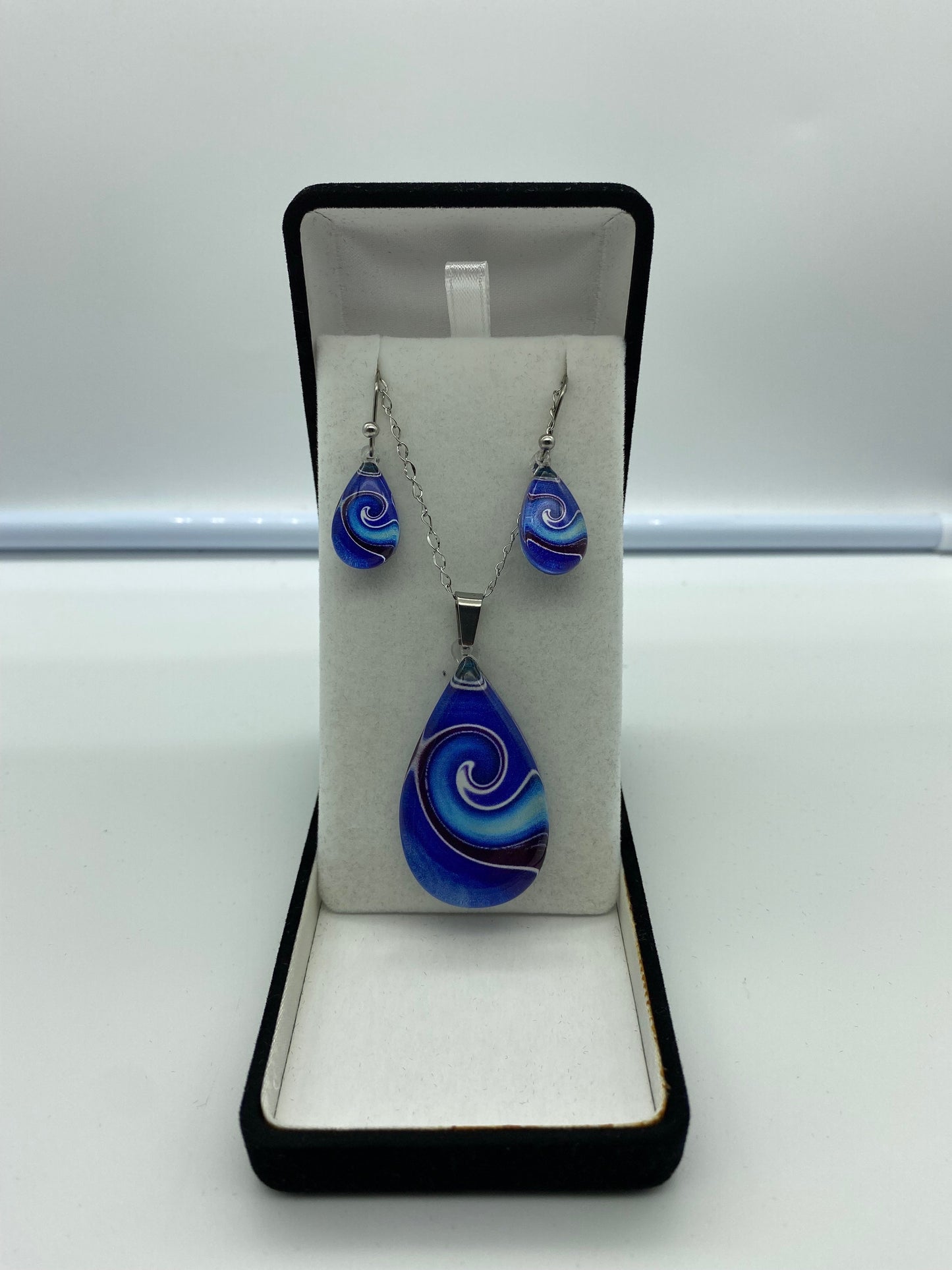 Resin Pendant and Earring Set #5