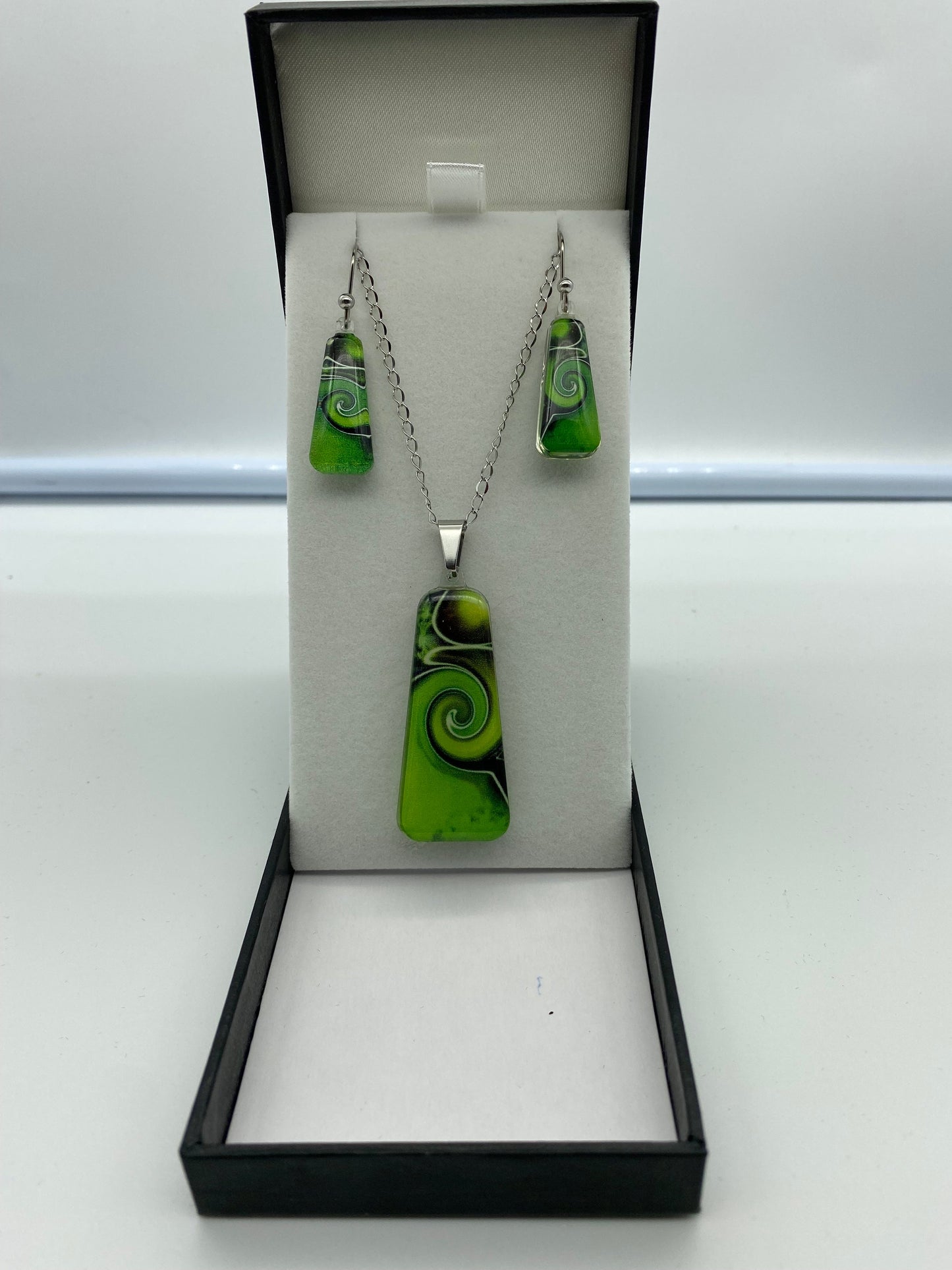 Resin Pendant and Earring Set #2