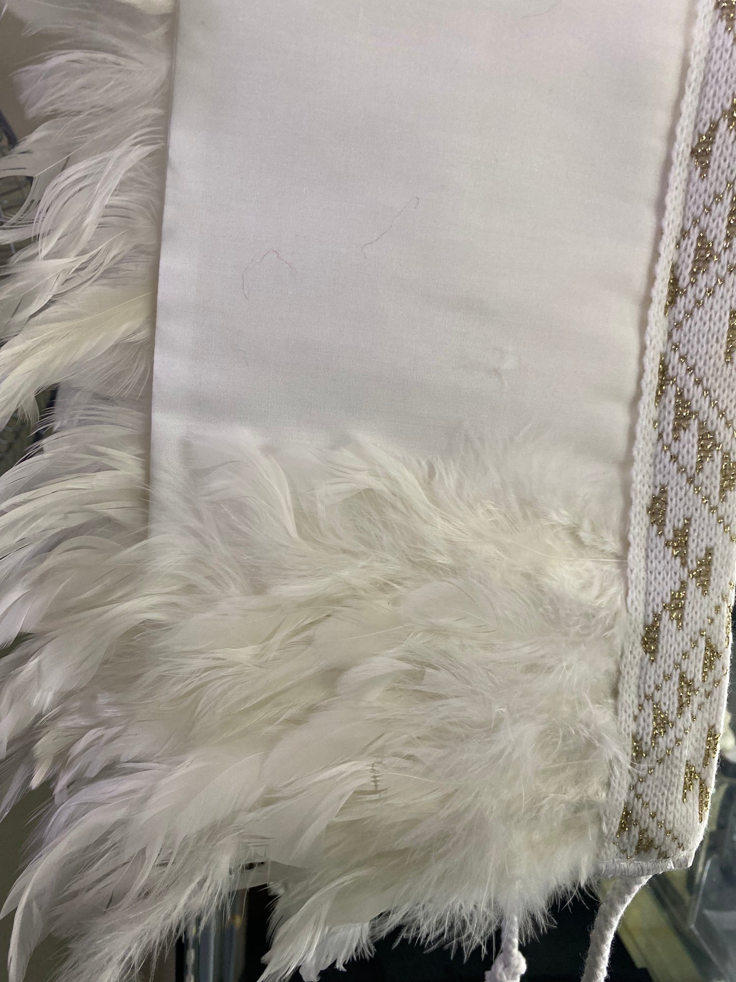 Adult Feather Kakahu Cape