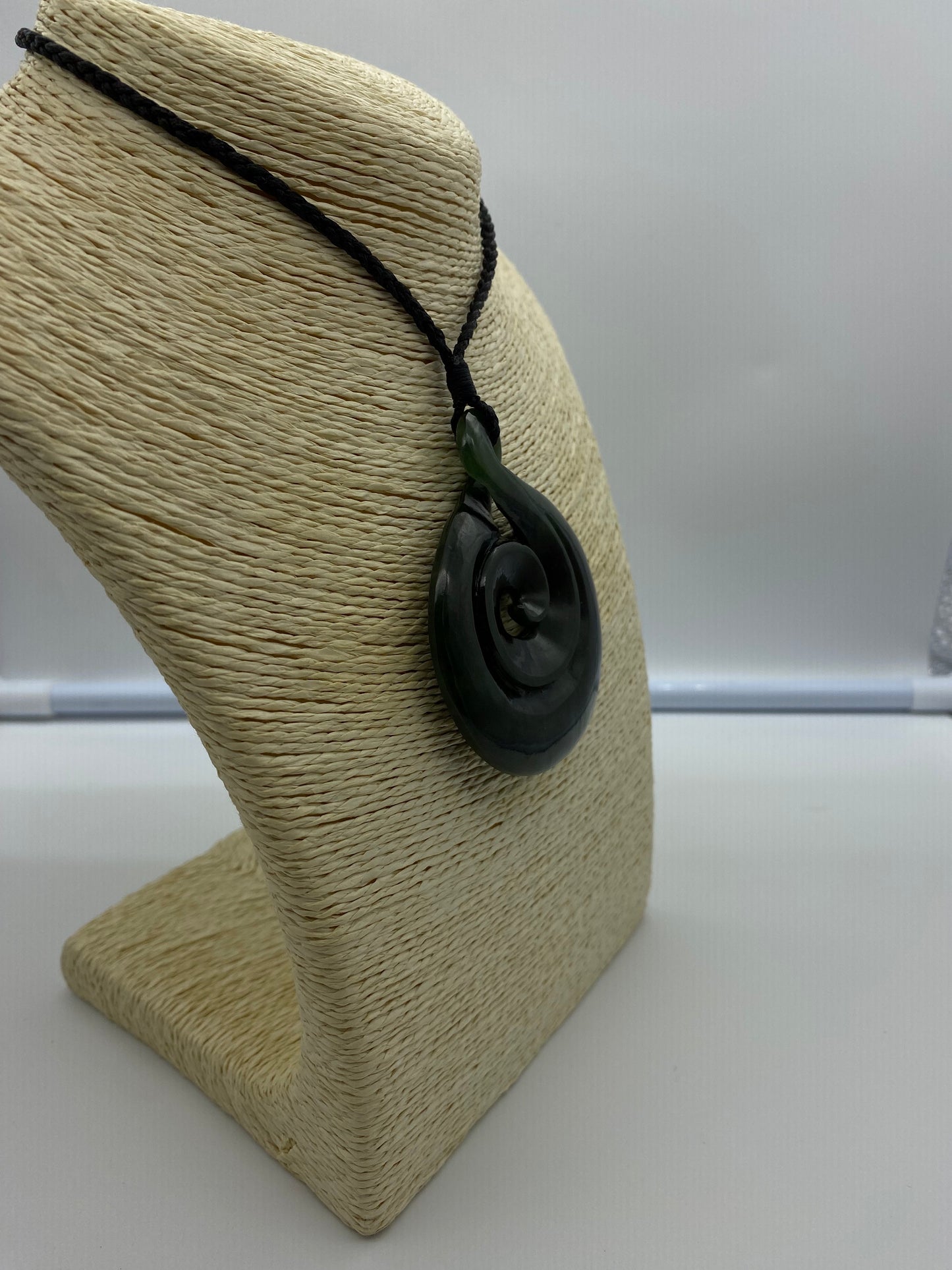 Pikorua Koru - Pounamu