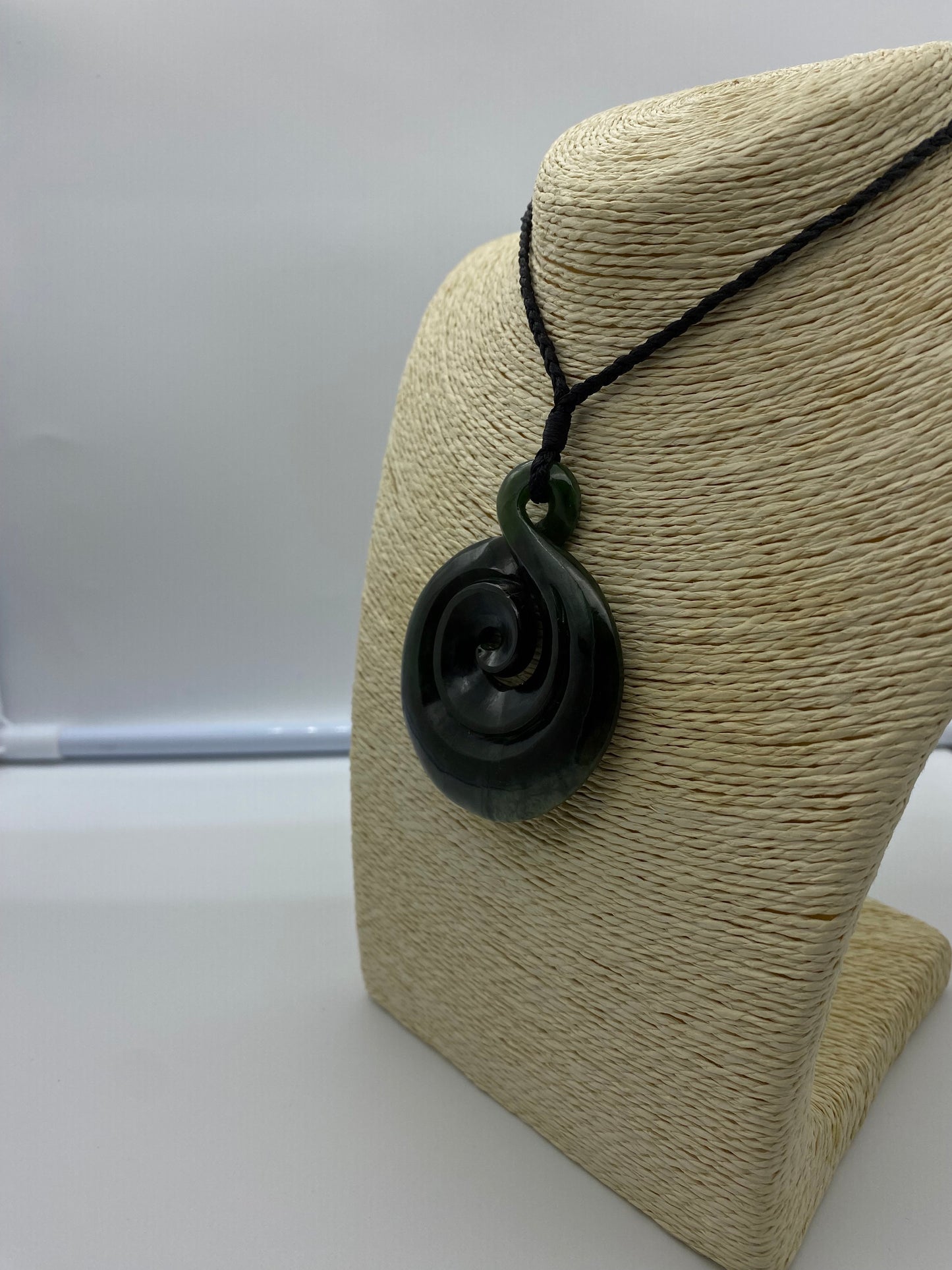 Pikorua Koru - Pounamu