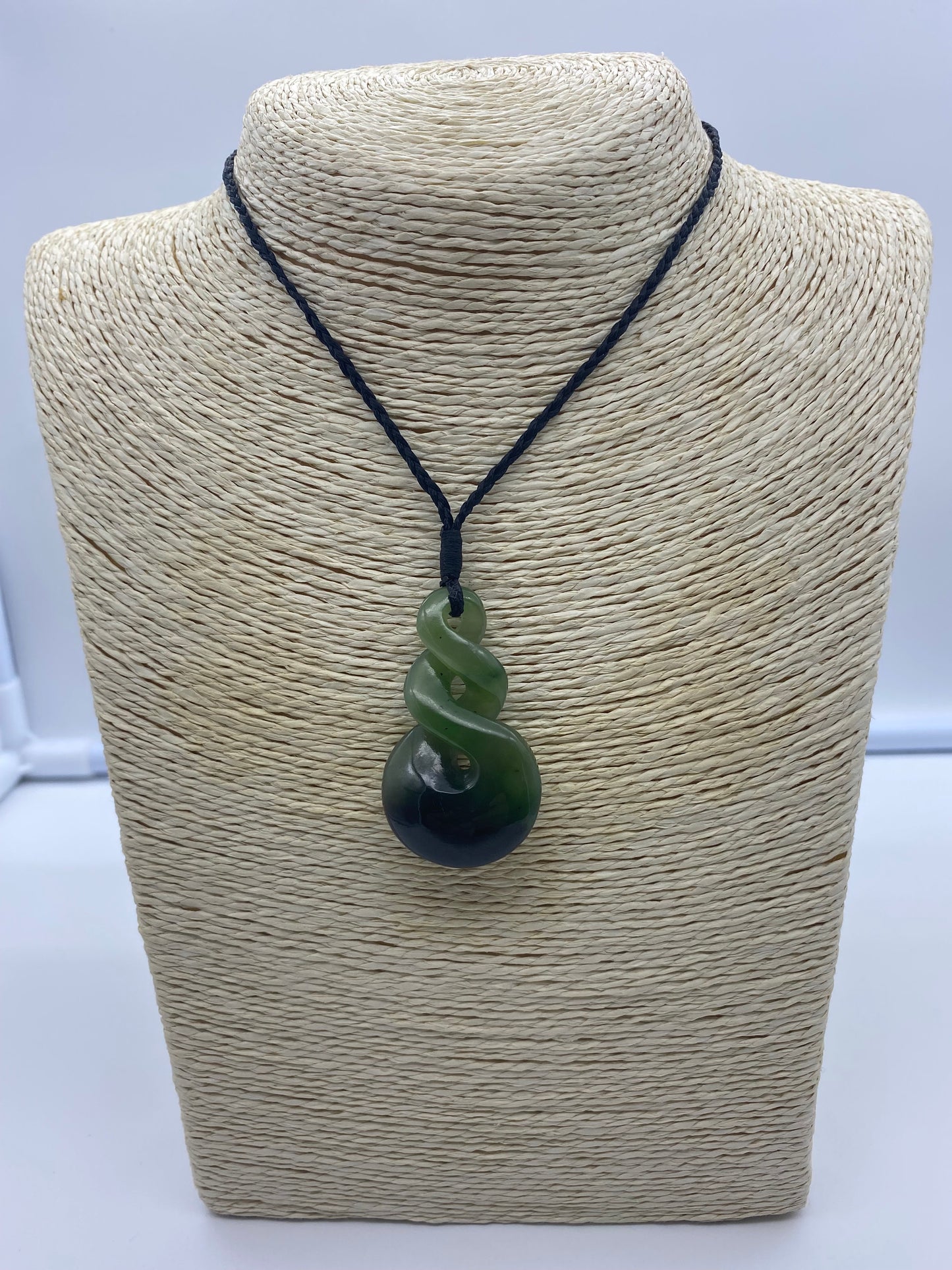 Pikorua - Pounamu