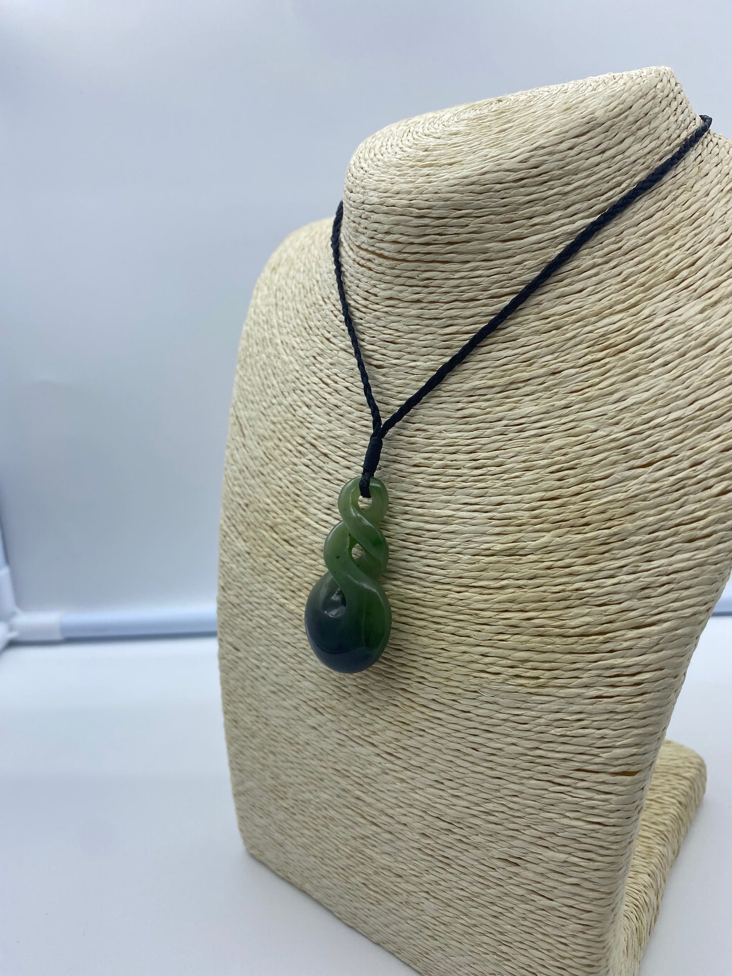 Pikorua - Pounamu